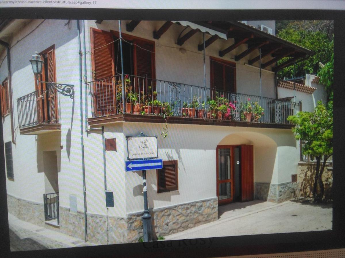 Casa Vacanza Rosy Di Guida Rosy Giungano Екстер'єр фото